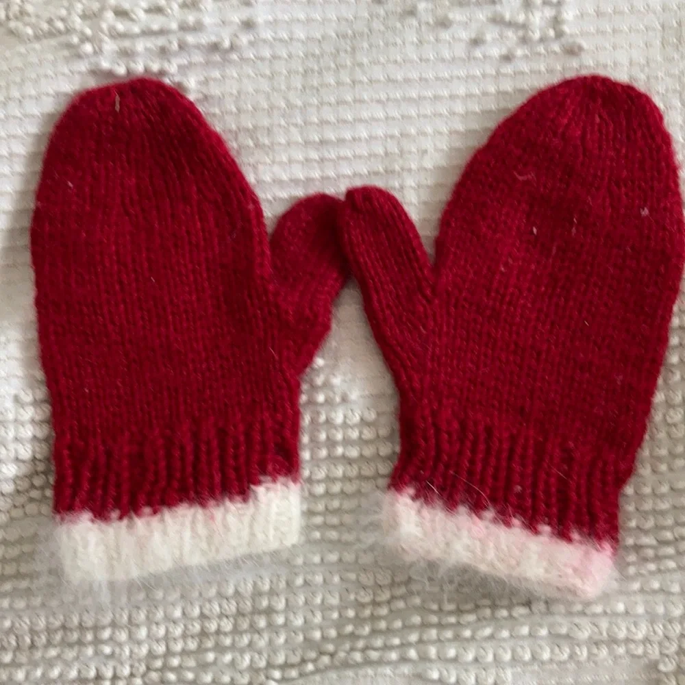 Vintage handmade child’s mittens cashmere cuffs